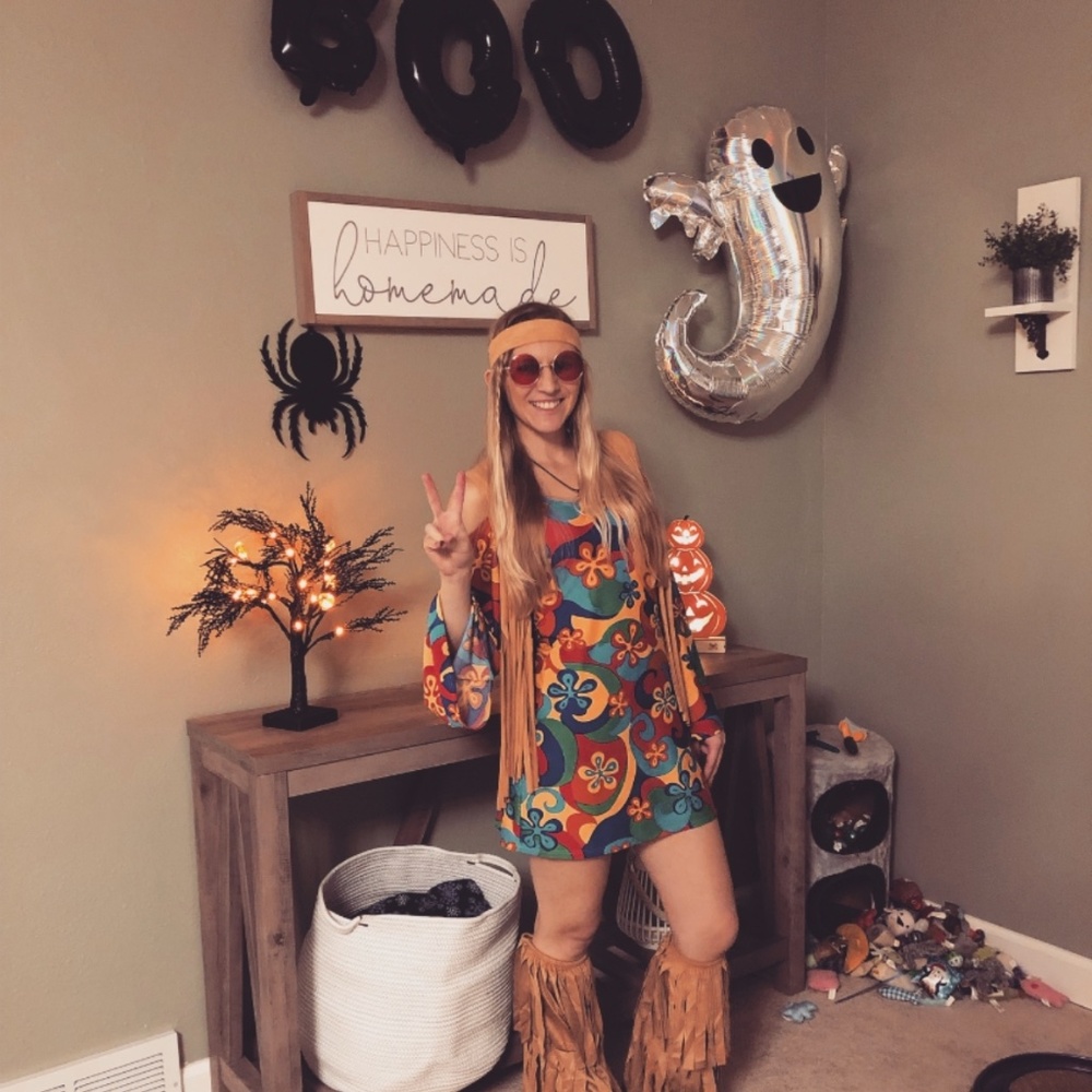 Hippie and Chrissy Halloween costume